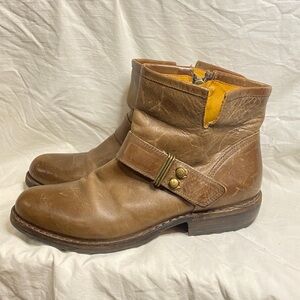 Fiorentini & Baker 39.5 leather moto ankle boots light brown taupe